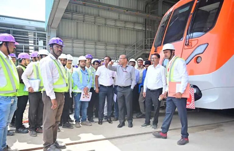 भोपाल मेट्रो ट्रायल सफल, CMRS टीम ने की जांच; दिवाली से पहले शुरू हो सकती है सेवा भोपाल मेट्रो ट्रायल सफल, CMRS टीम ने की जांच; दिवाली से पहले शुरू हो सकती है सेवा