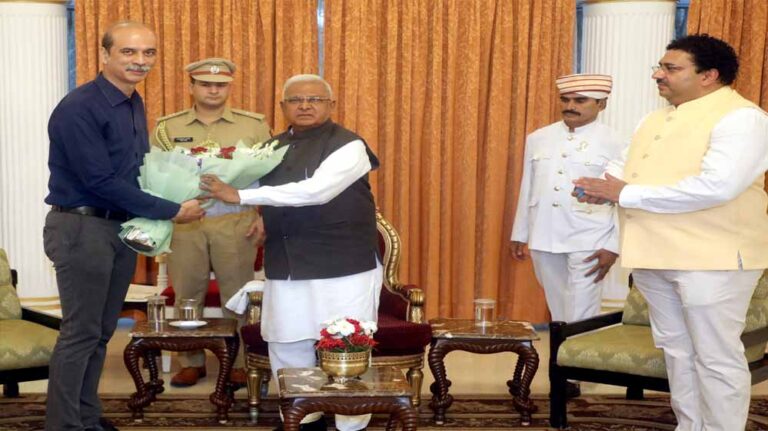 वंचित और गरीबों के लिए मददगार बनें, राज्यपाल पटेल ने दी प्रेरक सलाह वंचित और गरीबों के लिए मददगार बनें, राज्यपाल पटेल ने दी प्रेरक सलाह