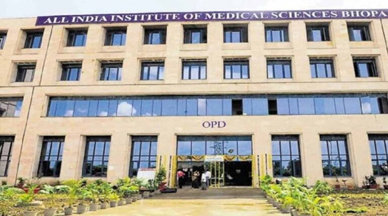 AIIMS भोपाल में नई तकनीक की शुरुआत, एक ही मशीन से 230+ बीमारियों की होगी जांच, रिपोर्ट भी फास्ट AIIMS भोपाल में नई तकनीक की शुरुआत, एक ही मशीन से 230+ बीमारियों की होगी जांच, रिपोर्ट भी फास्ट