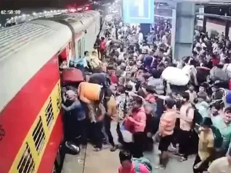 चप्पे-चप्पे पर नजर, रेलवे ने अगले तीन हफ्तों के लिए भीड़ प्रबंधन योजना बनाई