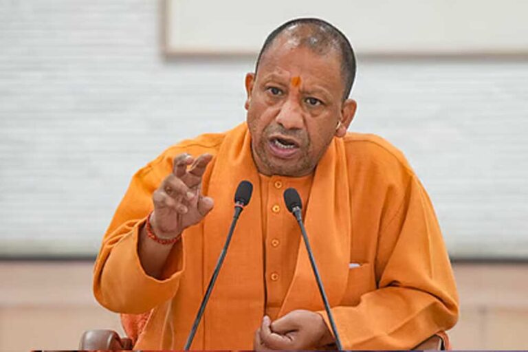 मुख्यमंत्री योगी आदित्यनाथ का 57 हजार ग्राम प्रधानों और सदस्यों से वर्चुअल संवाद