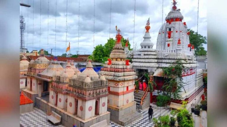 अद्भुत घटना: बालाजी भगवान गर्भगृह से आए बाहर, भक्तों के लिए तैयार अमृत खीर अद्भुत घटना: बालाजी भगवान गर्भगृह से आए बाहर, भक्तों के लिए तैयार अमृत खीर