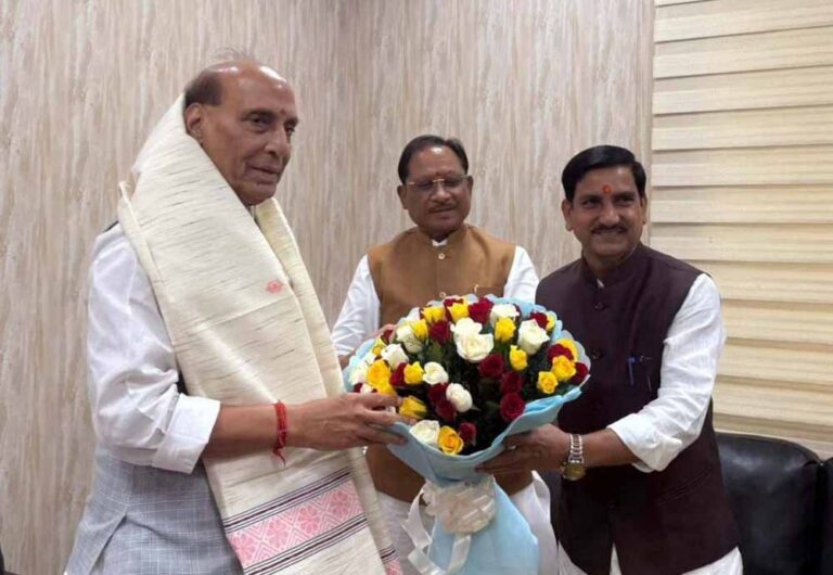 विस्तारित होगा बिलासपुर एयरपोर्ट: CM साय और केंद्रीय मंत्री ने राजनाथ सिंह से की चर्चा