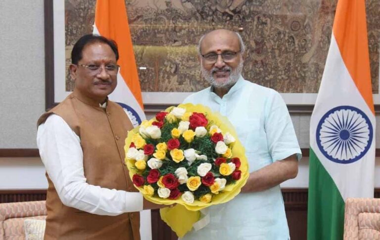 मुख्यमंत्री विष्णु देव साय ने उपराष्ट्रपति सी. पी. राधाकृष्णन से की सौजन्य भेंट मुख्यमंत्री विष्णु देव साय ने उपराष्ट्रपति सी. पी. राधाकृष्णन से की सौजन्य भेंट