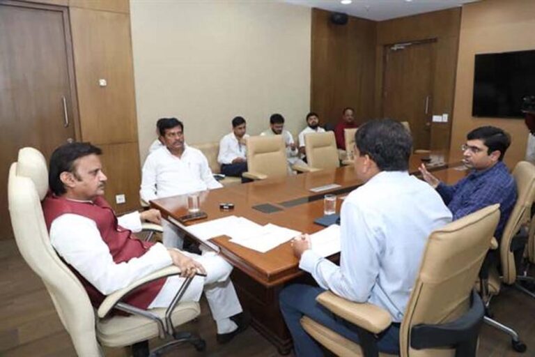 सांसद कुशवाह ने की उपमुख्यमंत्री शुक्ल से मुलाकात, ग्वालियर की स्वास्थ्य सेवाओं पर हुई गंभीर चर्चा