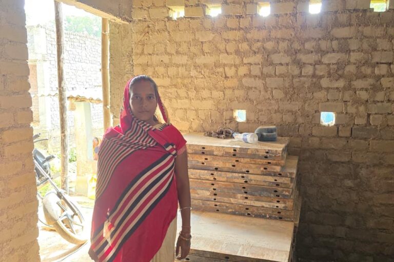 श्यामा को मिली नई पहचान, सेंट्रिंग प्लेट के व्यवसाय से हर महीना 50 हजार की आय