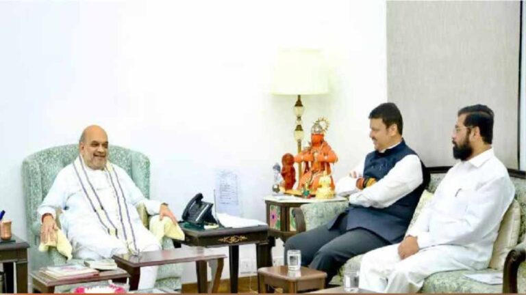 किसानों के लिए राहत पैकेज पर अमित शाह की बैठक, शिरडी में हुई मुख्यमंत्री और मंत्रियों से मुलाकात किसानों के लिए राहत पैकेज पर अमित शाह की बैठक, शिरडी में हुई मुख्यमंत्री और मंत्रियों से मुलाकात