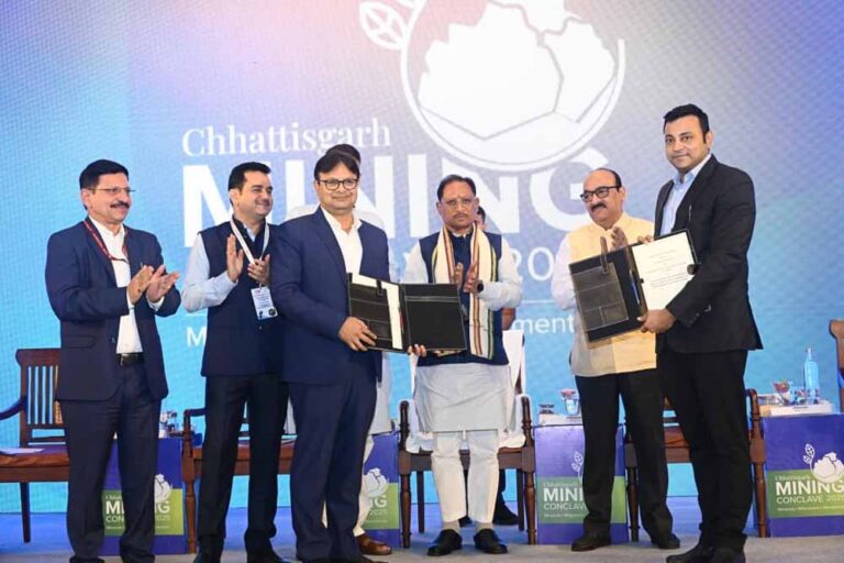 मुख्यमंत्री साय छत्तीसगढ़ माइनिंग कॉन्क्लेव 2025 में हुए शामिल मुख्यमंत्री साय छत्तीसगढ़ माइनिंग कॉन्क्लेव 2025 में हुए शामिल