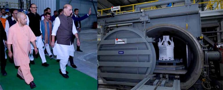 रक्षा मंत्री राजनाथ सिंह ने लखनऊ में निर्मित ब्रह्मोस मिसाइल की पहली खेप को दिखाई हरी झंडी