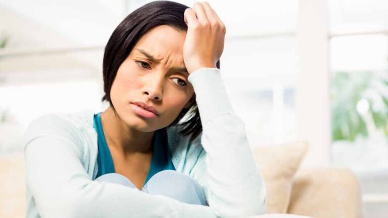 काम पूरा होने से पहले भूलकर भी न बताएं ये 6 बातें, वरना बिगड़ सकता है सब कुछ