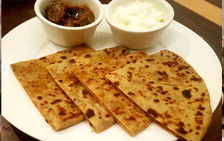 नरम खस्ता और लजीज आलू पराठे बनाने की सरल विधि नरम खस्ता और लजीज आलू पराठे बनाने की सरल विधि