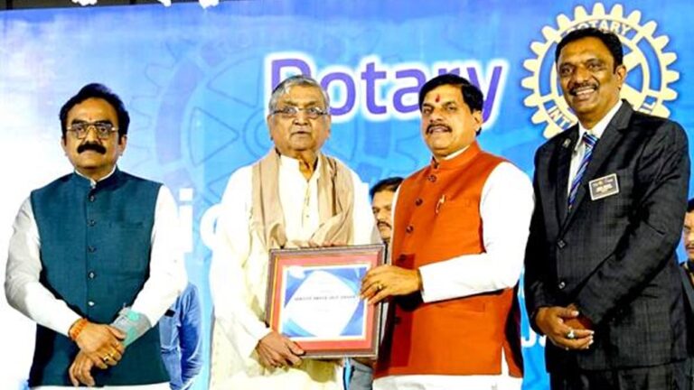 डॉ. यादव बोले: परमात्मा ने शरीर सेवा के लिए दिया है, अच्छे कर्मों से बने समाज के आदर्श