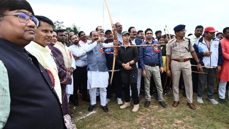 बस्तर में गूंजा खेल उत्सव का जोश: उप मुख्यमंत्री अरुण साव ने किया ओलंपिक प्रतियोगिता का उद्घाटन