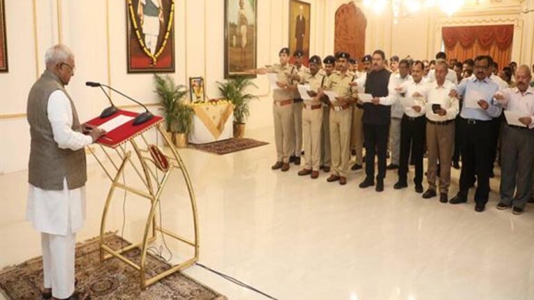 राज्यपाल ने आयोजित किया एकता दिवस समारोह और शपथ ग्रहण