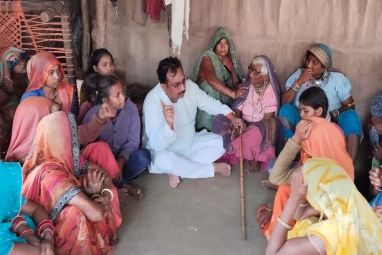 मंत्री डॉ. शाह ने जताई संवेदना, मृतकों के परिजनों से मिलकर दिया मदद का भरोसा