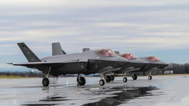 अमेरिका को यूरोप का धोखा? स्पेन ने F-35 छोड़ तुर्की के KAAN फाइटर जेट में दिखाई दिलचस्पी अमेरिका को यूरोप का धोखा? स्पेन ने F-35 छोड़ तुर्की के KAAN फाइटर जेट में दिखाई दिलचस्पी