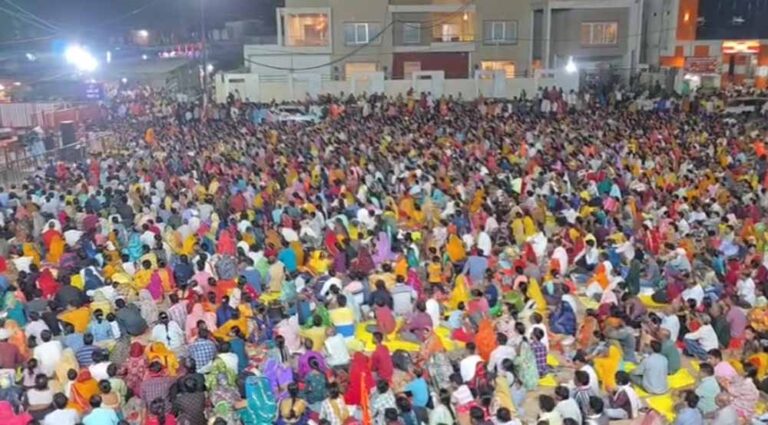 ‘AI से बनाए जा रहे मेरे फेक वीडियो’ — बागेश्वर धाम सरकार का सनसनीखेज आरोप! ‘AI से बनाए जा रहे मेरे फेक वीडियो’ — बागेश्वर धाम सरकार का सनसनीखेज आरोप!