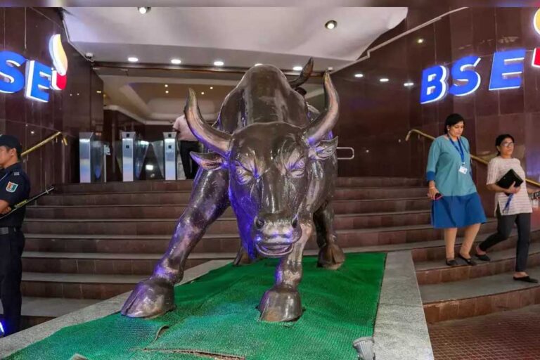 US-China ट्रेड वार का झटका! खुलते ही धराशायी हुआ बाजार, टॉप 10 स्टॉक्स में भारी गिरावट