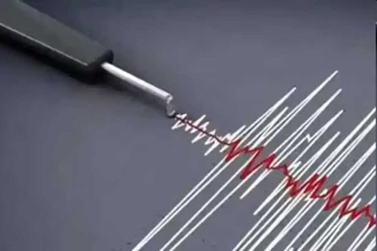 राजकोट और आसपास जिलों में भूकंप के झटके, गुजरात में लोगों में हलचल