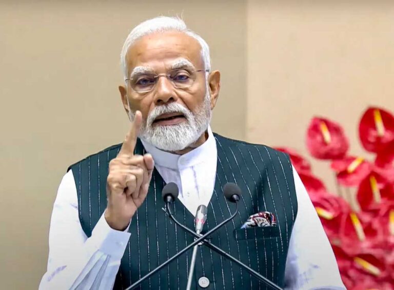 मोदी नहीं जाएंगे आसियान समिट में! ट्रंप से संभावित मीटिंग की चर्चा तेज, जानें भारत की ओर से कौन जाएगा मोदी नहीं जाएंगे आसियान समिट में! ट्रंप से संभावित मीटिंग की चर्चा तेज, जानें भारत की ओर से कौन जाएगा