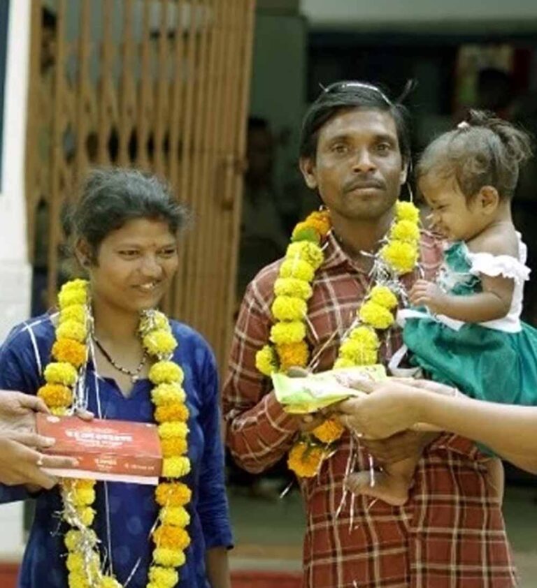 लापता मां-बेटी की खुशखबरी: केरल से मिली बेटियों ने दीपावली पर परिवार को किया खुशहाल!