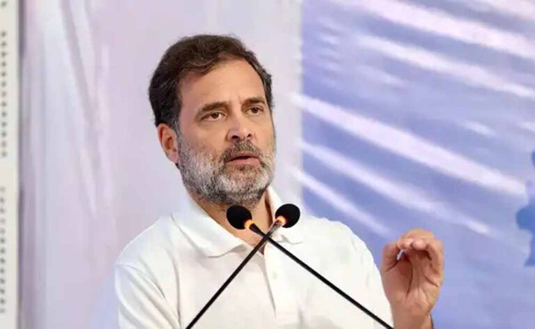 हैं  पीएम मोदी पर राहुल गांधी का आरोप– ‘देश को बांटने की राजनीति कर रहे हैं’