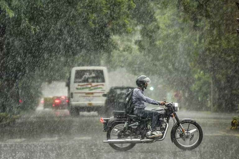 स्ट्रॉन्ग मौसम प्रणाली का प्रभाव: 24 घंटे में MP के पूर्वी जिलों में 4.5 इंच तक बारिश का खतरा