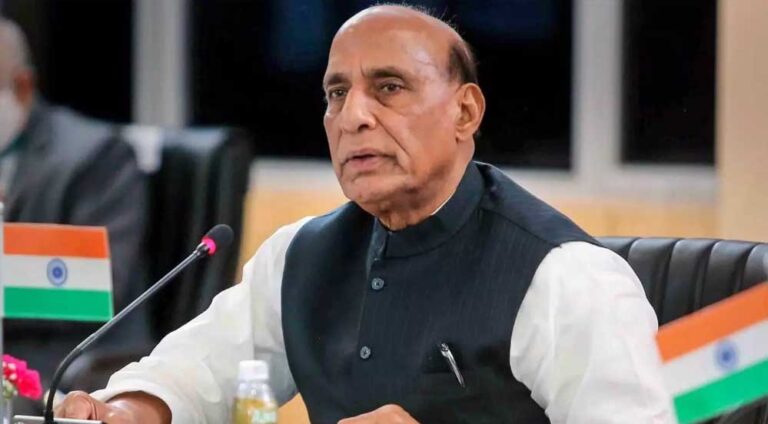 हथियारों की खरीद पर सरकार आक्रामक, आधा डिफेंस बजट उड़ा, कई डील्स पेंडिंग में