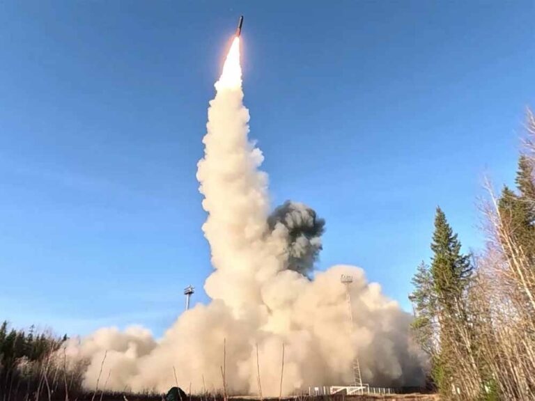 रूस की ‘तूफानी पक्षी’ क्रूज मिसाइल: यूक्रेन युद्ध में बढ़ा खतरा, दुनिया हैरान!