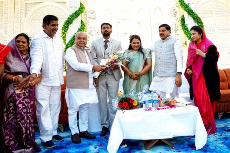 मुख्यमंत्री डॉ. यादव जतारा विधायक खटीक की सुपुत्री के विवाह समारोह में हुए शामिल