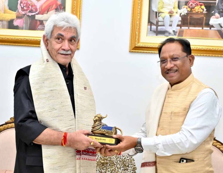 साय से जम्मू-कश्मीर के उपराज्यपाल मनोज सिन्हा ने की मुलाकात