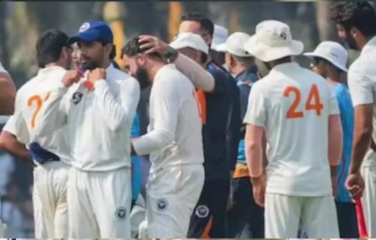 जम्मू-कश्मीर ने रणजी ट्रॉफी में दिल्ली को दी पटखनी, 65 साल में पहला ऐसा रिकॉर्ड जम्मू-कश्मीर ने रणजी ट्रॉफी में दिल्ली को दी पटखनी, 65 साल में पहला ऐसा रिकॉर्ड