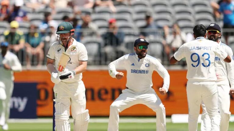 ईडन गार्डन्स में धमाका: भारत और दक्षिण अफ्रीका के बीच पहले टेस्ट का टॉस होगा विशेष सिक्के से ईडन गार्डन्स में धमाका: भारत और दक्षिण अफ्रीका के बीच पहले टेस्ट का टॉस होगा विशेष सिक्के से