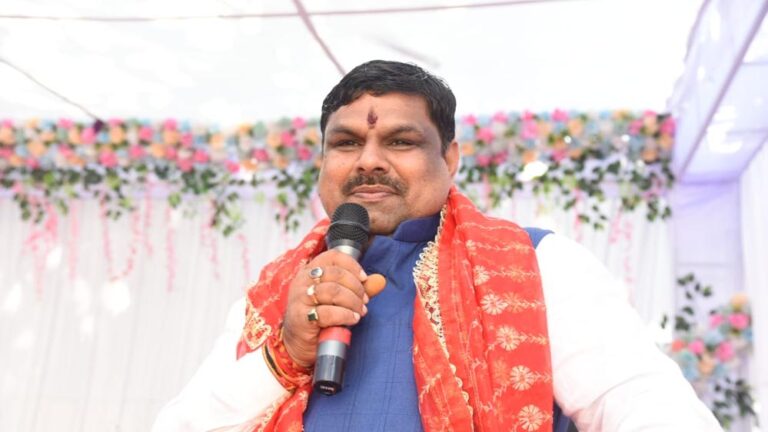 मंत्री गजेन्द्र यादव ने किया शीतला माता मंदिर में नए विकास कार्यों का शुभारंभ