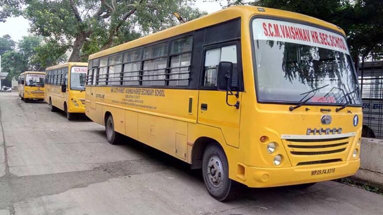 बस ड्राइवरों की फिटनेस भी जरूरी! इंदौर में स्कूल-कॉलेज बसों में नियमों का पालन सुनिश्चित बस ड्राइवरों की फिटनेस भी जरूरी! इंदौर में स्कूल-कॉलेज बसों में नियमों का पालन सुनिश्चित