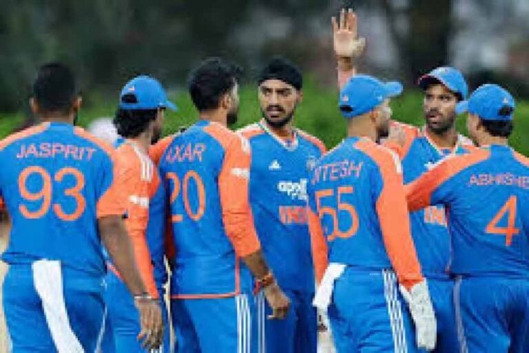 भारतीय गेंदबाजों का कमाल: ऑस्ट्रेलिया ताश के पत्तों की तरह बिखरी, सुंदर-शिवम-अक्षर छाए