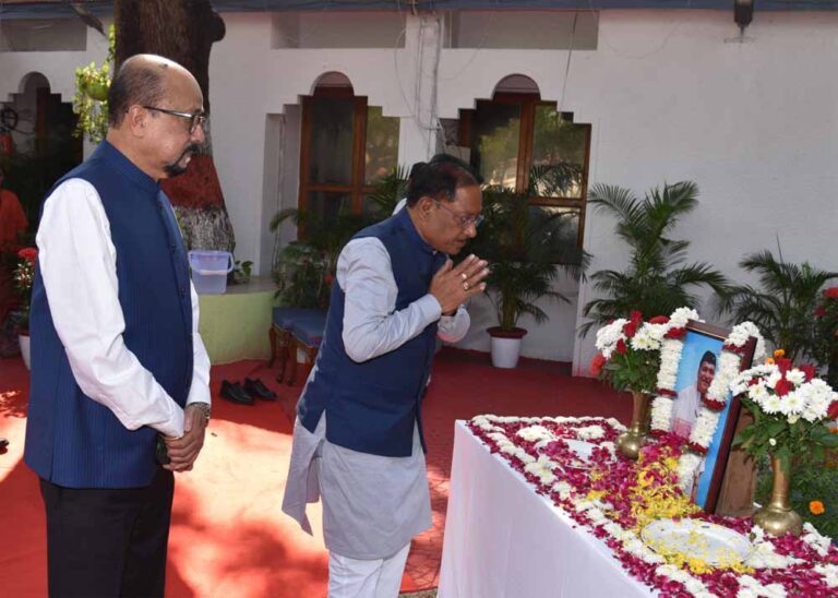 मुख्यमंत्री ने भारत रत्न डॉ. भूपेन हजारिका की पुण्यतिथि पर उन्हें किया नमन