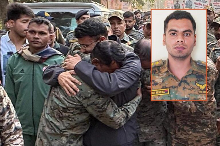 बलिदान देने वाले आशीष शर्मा को अंतिम श्रद्धांजलि, बालाघाट में एसपी और जवान भावुक