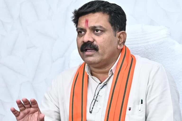 उपमुख्यमंत्री विजय शर्मा की पहल से जिला पंचायत क्षेत्र क्रमांक 10 को 7 करोड़ की विकास योजनाओं की मिली स्वीकृति उपमुख्यमंत्री विजय शर्मा की पहल से जिला पंचायत क्षेत्र क्रमांक 10 को 7 करोड़ की विकास योजनाओं की मिली स्वीकृति