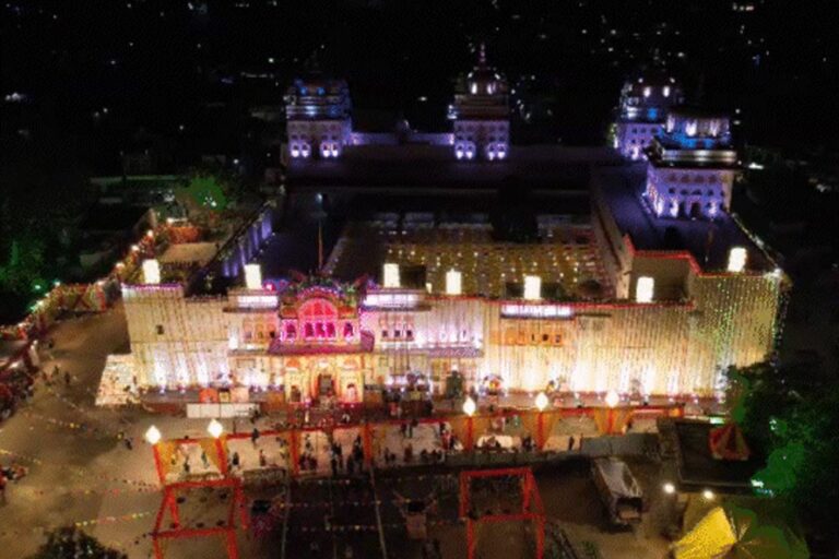 ओरछा रोशन: श्रीरामराजा सरकार के लिए आज होगा हल्दी उत्सव, दीपों की छटा देखिए ओरछा रोशन: श्रीरामराजा सरकार के लिए आज होगा हल्दी उत्सव, दीपों की छटा देखिए