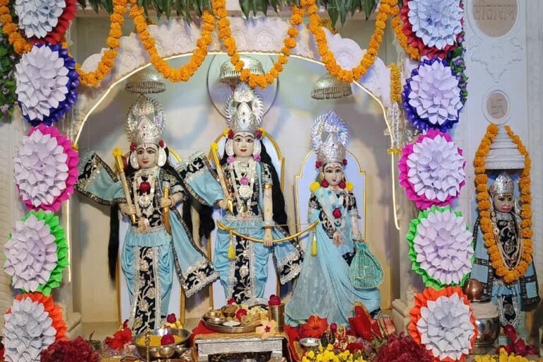 रतलाम के भक्तों की अद्भुत कलाकारी: 38 करोड़ राम नाम से सजा अयोध्या धाम, रिकॉर्ड की तैयारी