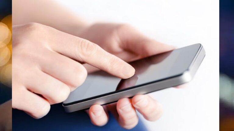 मोबाइल यूज़र्स के लिए खुशखबरी — Google ला रहा है ऐसी स्क्रीन जो बचाएगी ज्यादा बैटरी