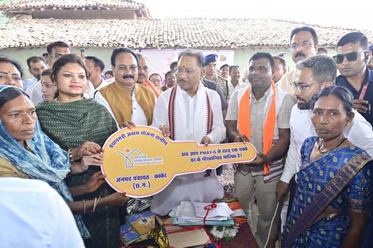 नई उड़ान, नया क्षितिज: छत्तीसगढ़ में महतारियों के सशक्तिकरण की प्रेरक कहानी