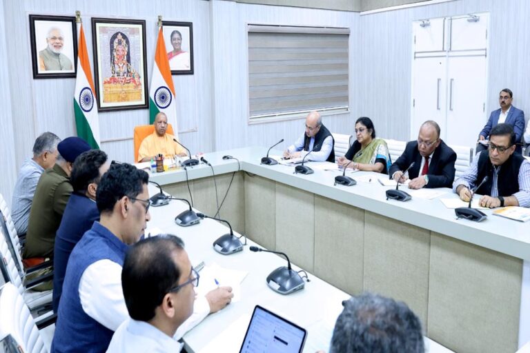 प्रत्येक श्रद्धालु की सुविधा और सुरक्षा सरकार की सर्वोच्च प्राथमिकता: मुख्यमंत्री योगी