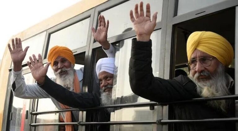 आपबीती: पाक ने 14 हिंदू परिवारों के साथ की बदसलूकी, मंदिर दर्शन की राह हुई बाधित