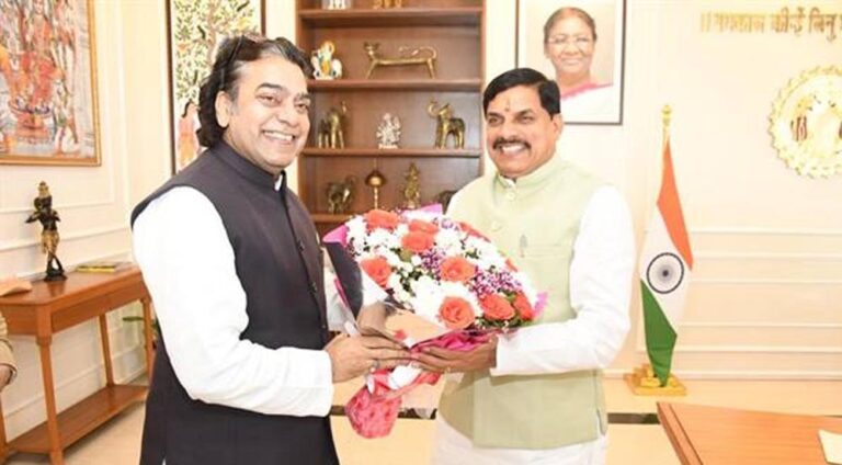 मुख्यमंत्री डॉ. यादव से मिले अभिनेता आशुतोष राणा, सौजन्य मुलाकात में हुई आत्मीय चर्चा