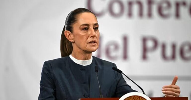 दिनदहाड़े शर्मनाक हरकत! मेक्सिको की राष्ट्रपति से छेड़खानी की कोशिश, सुरक्षा पर उठे सवाल