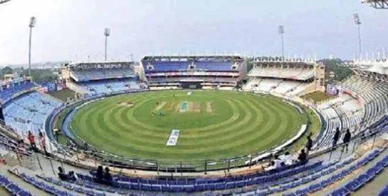 मैच से पहले टिकटों की मारामारी, ब्लैकरों की चांदी—IND vs SA ODI में धड़ल्ले से बिकी ब्लैक टिकटें