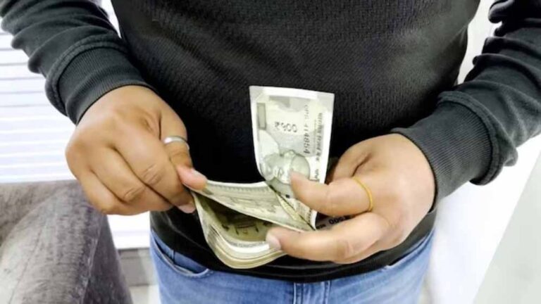 केंद्रीय कर्मचारियों के लिए खुशखबरी! 8वें वेतन आयोग पर सरकार का बड़ा ऐलान, जानें क्या बदलेगा