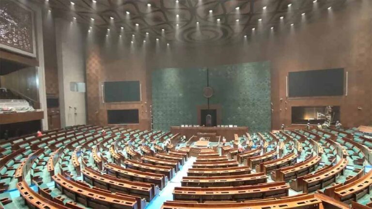 संसद का शीतकालीन सत्र तय: किरण रिजिजू बोले- 1 दिसंबर से होगी शुरुआत